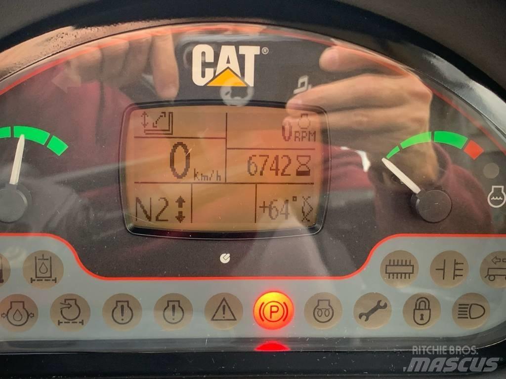 CAT TH 337C Teleskopické nakladače pro zemědělství