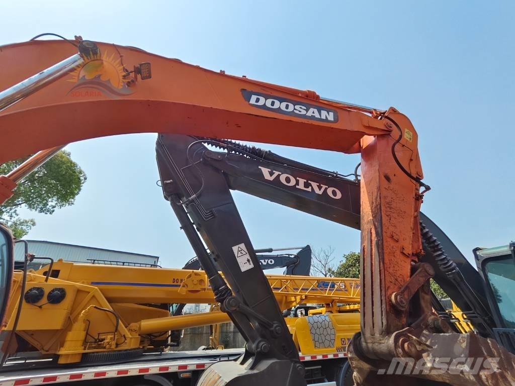 Doosan DX 300 LC Pásová rýpadla