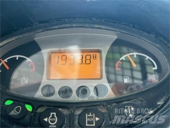 Bobcat T590 Smykem řízené nakladače
