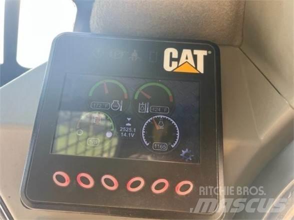 CAT 259D Smykem řízené nakladače