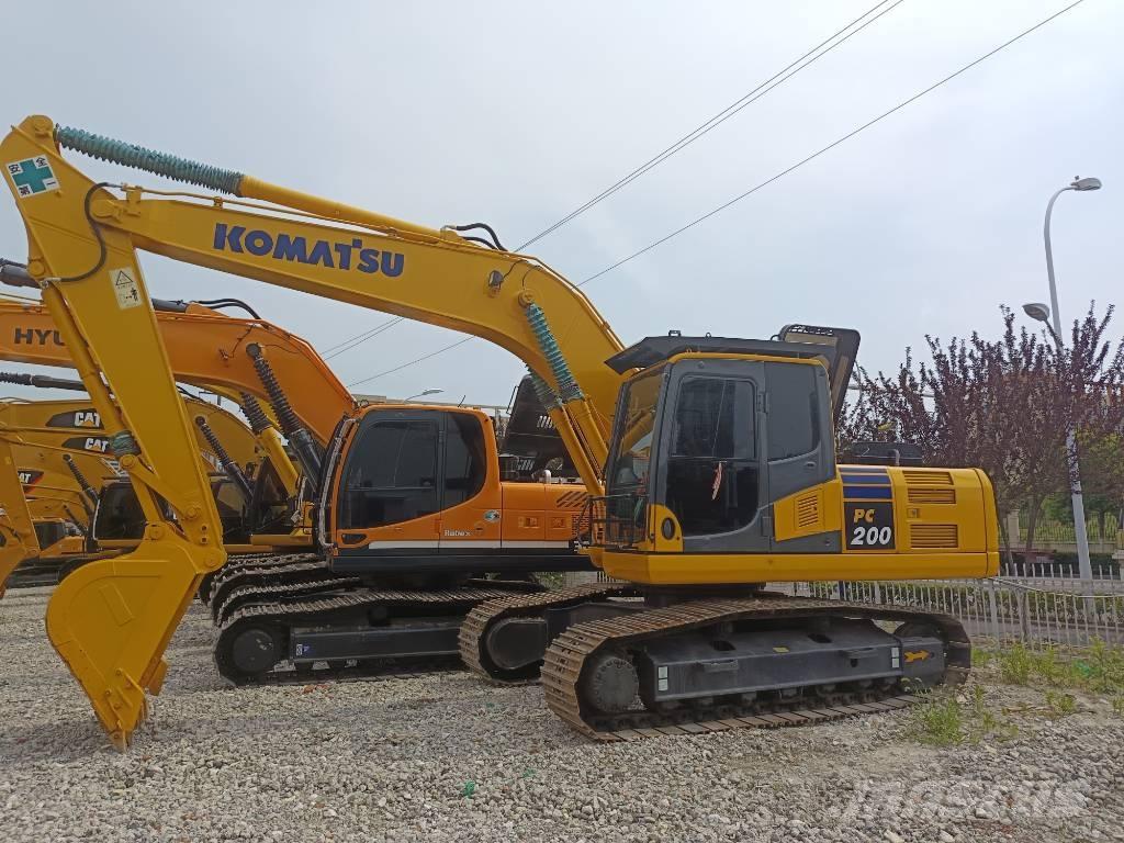Komatsu PC 200 Pásová rýpadla