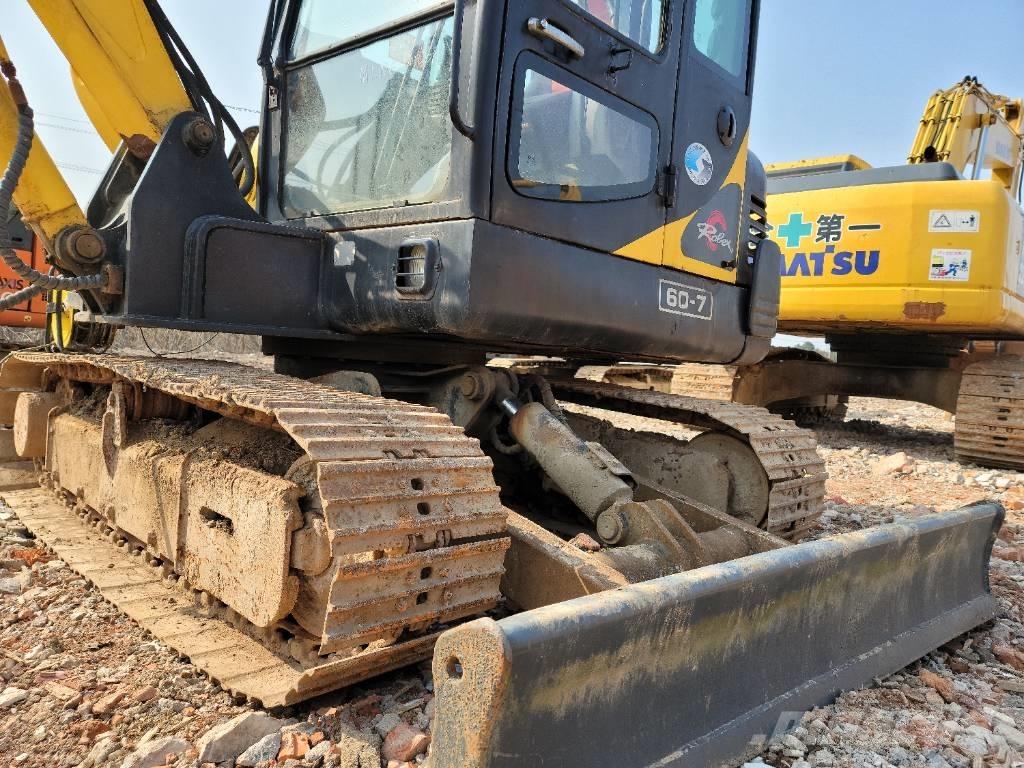 Hyundai R60-7 Mini rýpadla < 7t