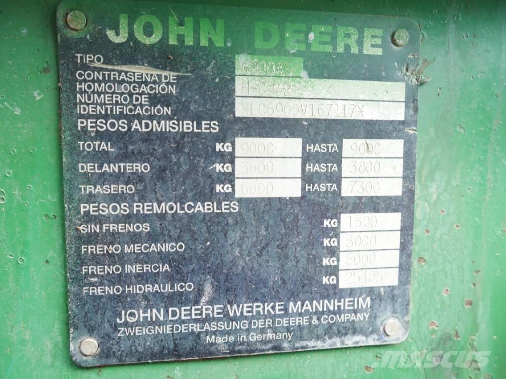 John Deere 6900 Traktory