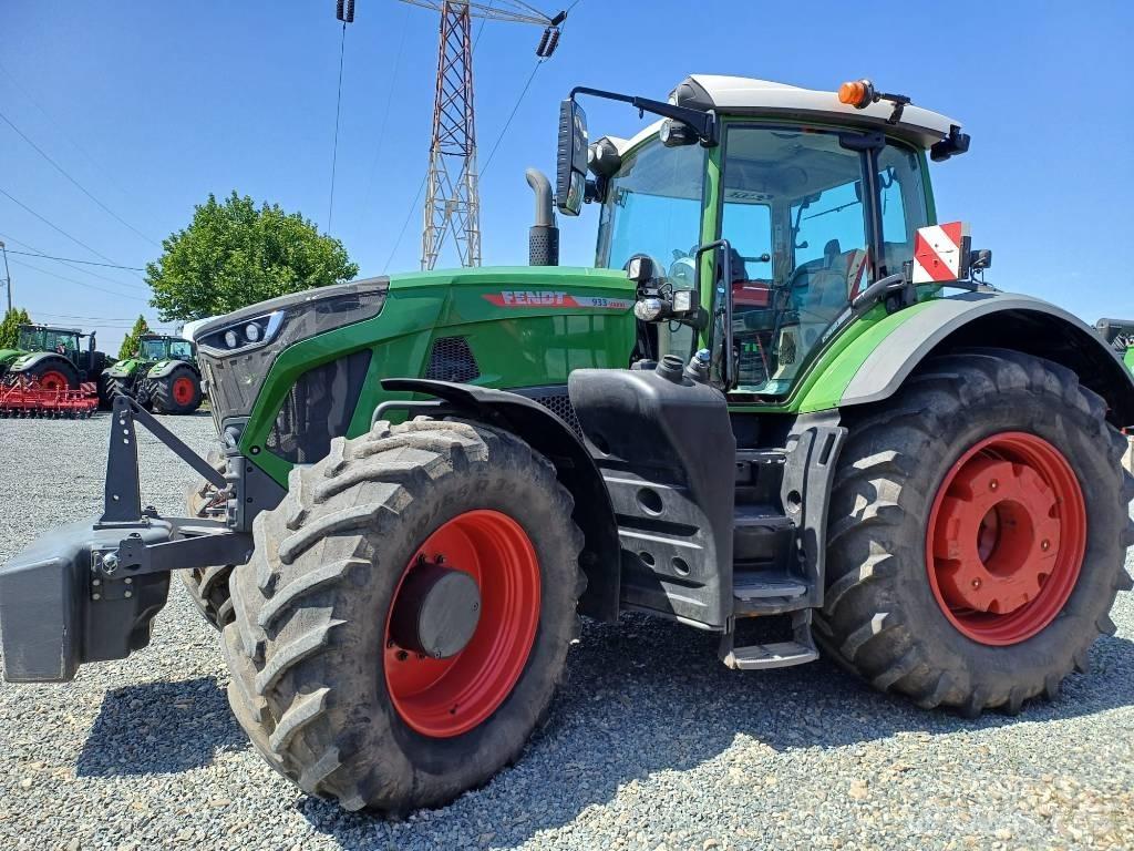 Fendt 933 Vario Traktory