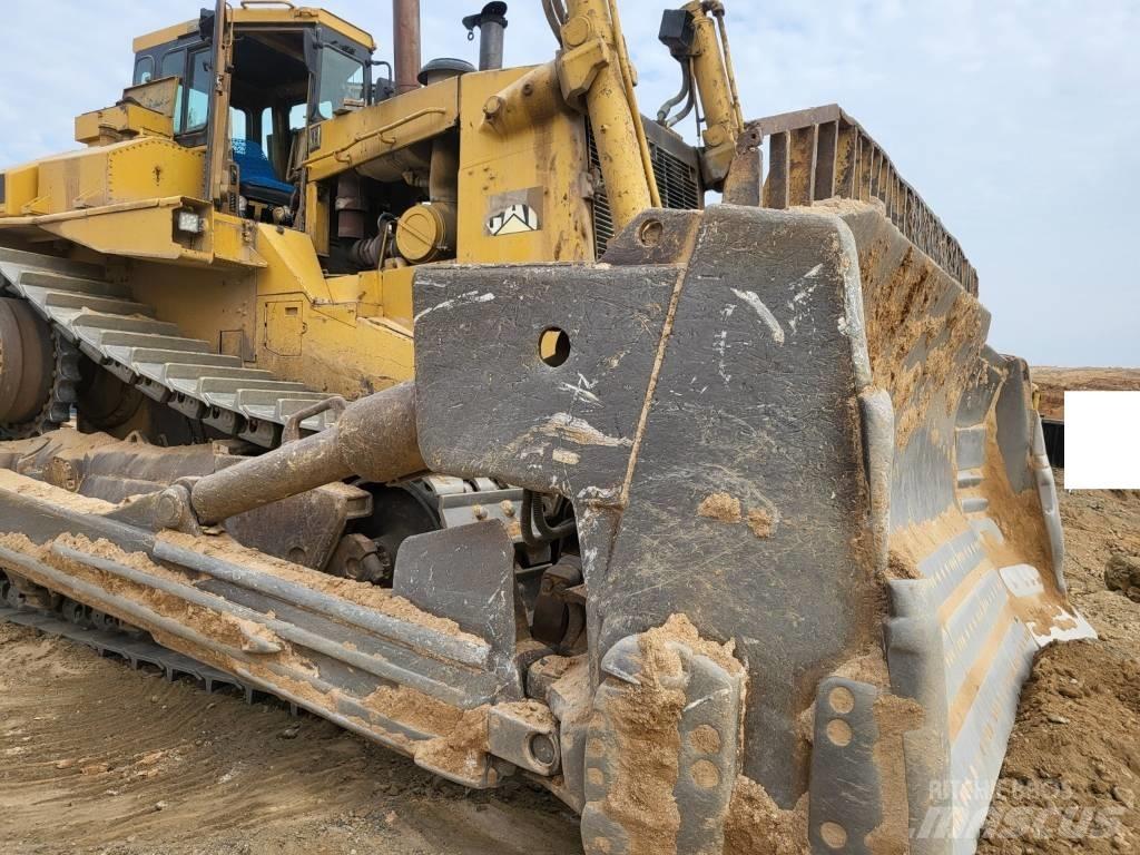 CAT D11N Pásové dozery