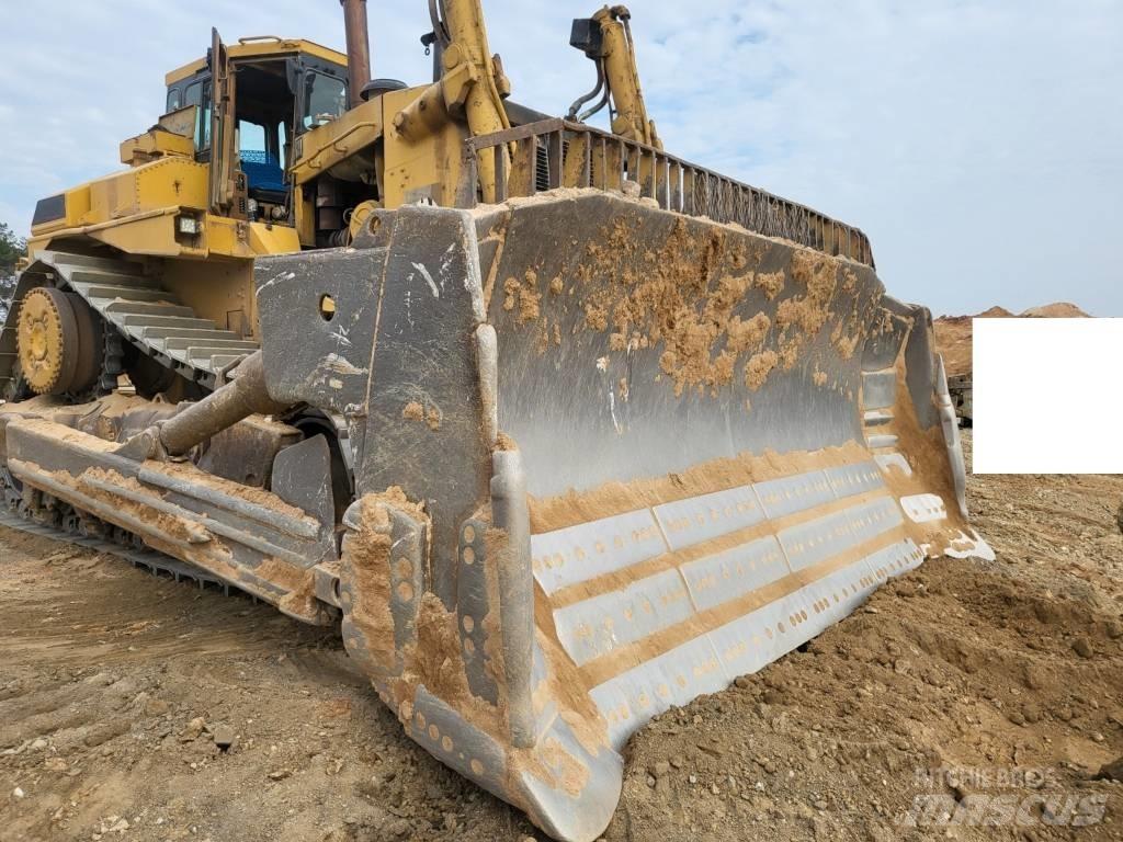 CAT D11N Pásové dozery