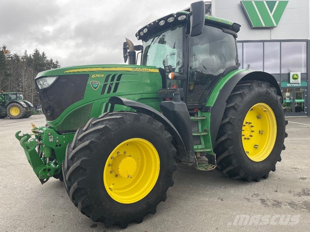 John Deere 6210 R Traktory