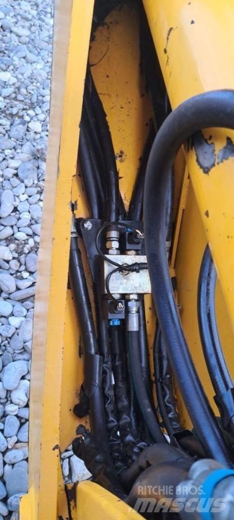 JCB 3 CX Rýpadlo-nakladače