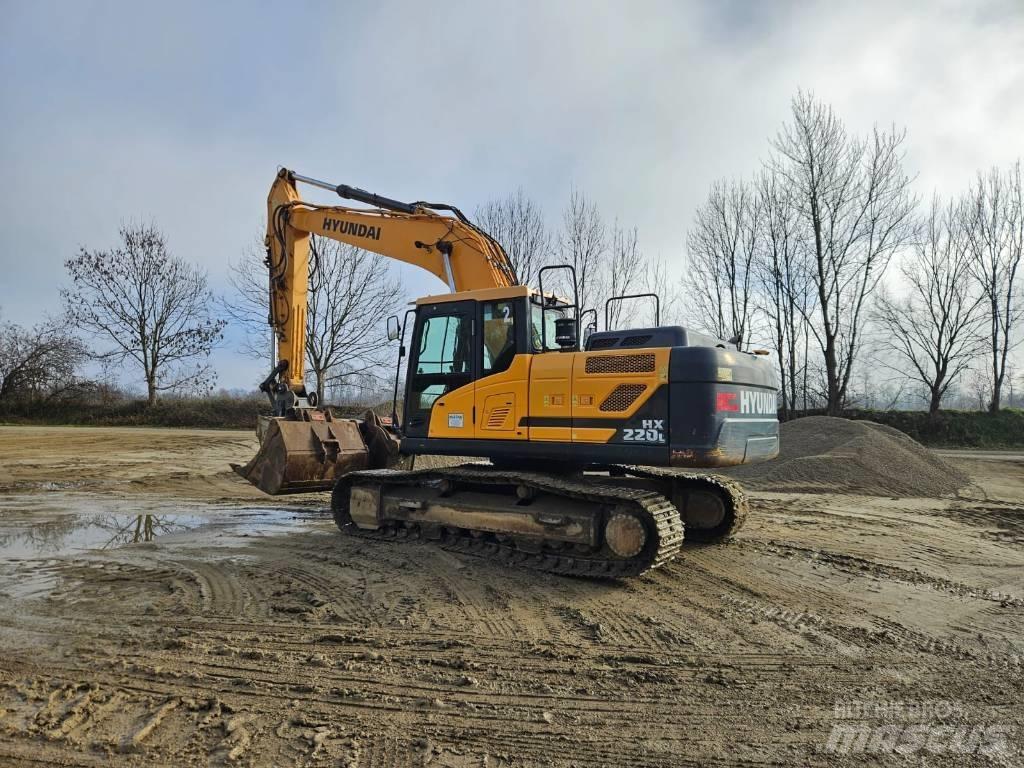 Hyundai HX 220 L Pásová rýpadla