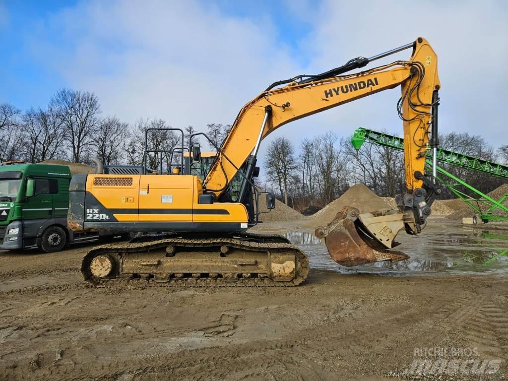 Hyundai HX 220 L Pásová rýpadla