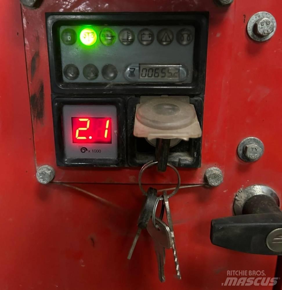 Cobra D500 Pilířové jeřáby