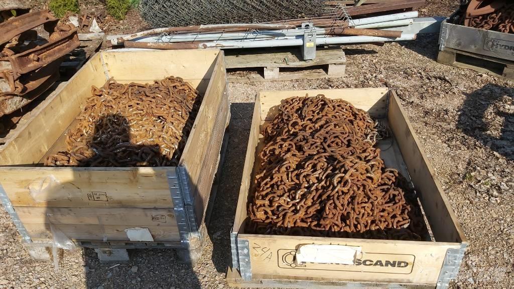  Łańcuchy 710/55-26,5 Pásy, řetězy a podvozek