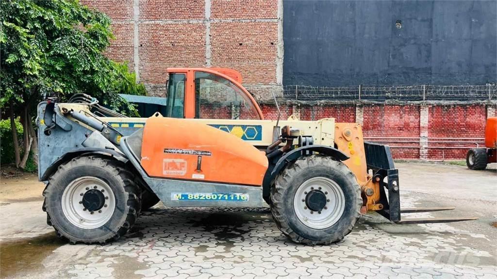 JLG 3508 Teleskopické manipulátory