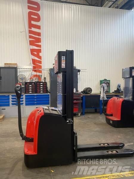 Manitou CDD12 AC1 Samohybné vozíky