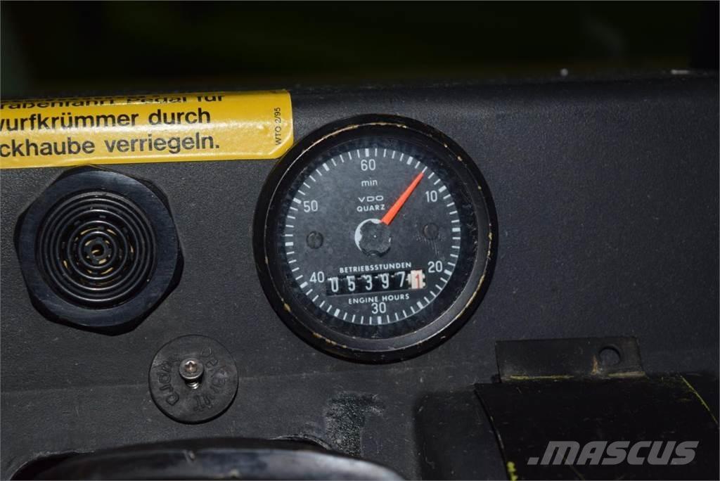 CLAAS Jaguar 820 Samojízdné sekačky