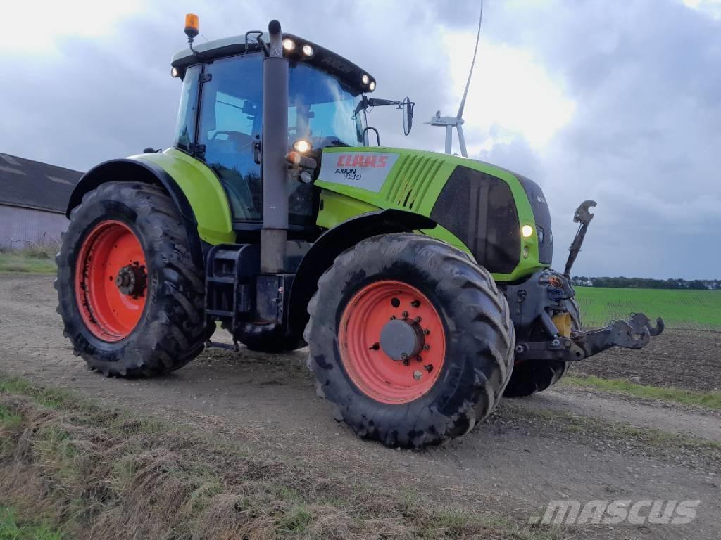 CLAAS 840 C-Matic Traktory