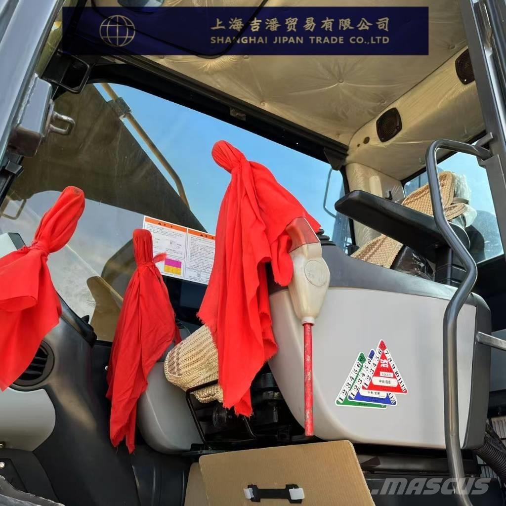 Komatsu PC 200-8 Pásová rýpadla