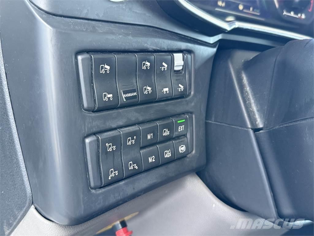 Scania R650 8x4 Nákladní vozidlo bez nástavby