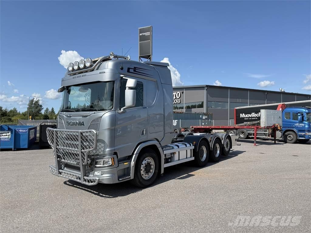 Scania R650 8x4 Nákladní vozidlo bez nástavby