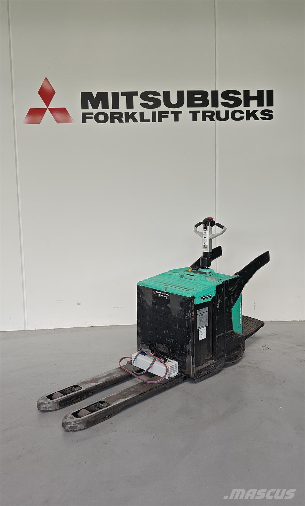 Mitsubishi PBV20N2 Vozíky s plošinou pro náklad