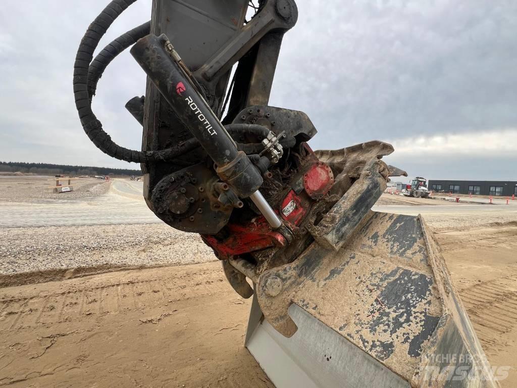 Volvo EC220EL Pásová rýpadla