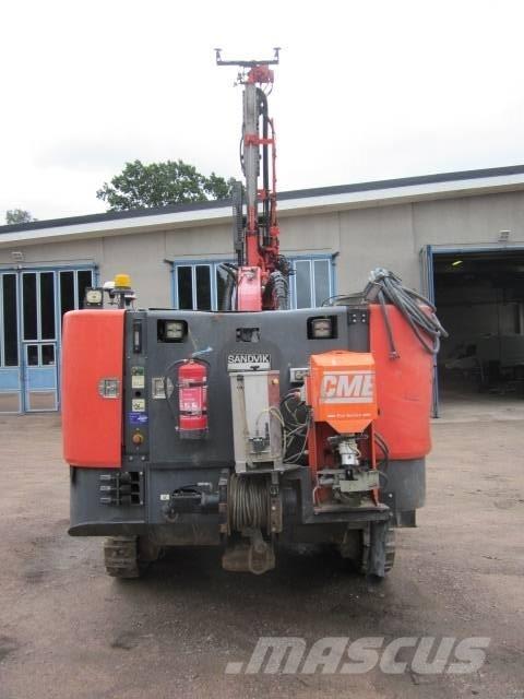 Sandvik DC 410 Ri Povrchové vrtací stroje