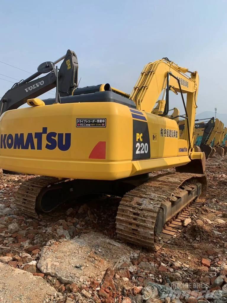 Komatsu PC 220-8 Midi rýpadla 7t - 12t