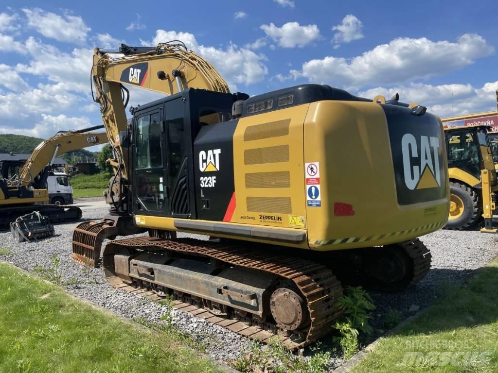 CAT 323F L Pásová rýpadla