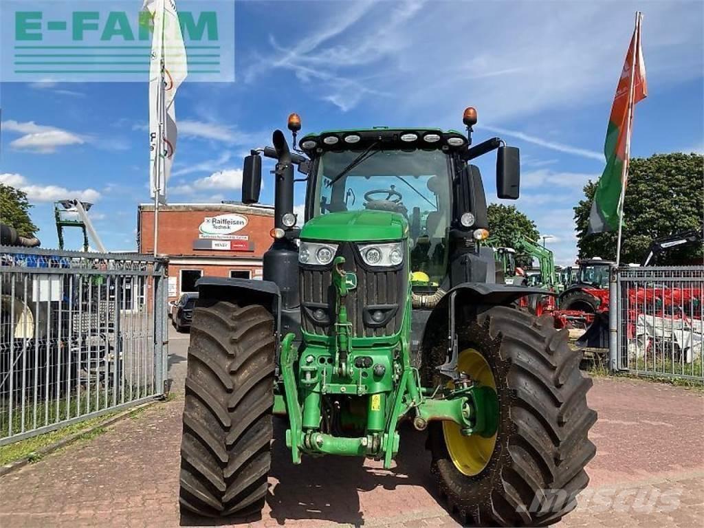 John Deere 6250 r Traktory
