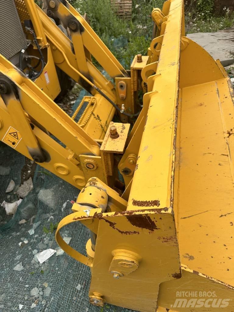 CAT 420 F Rýpadlo-nakladače