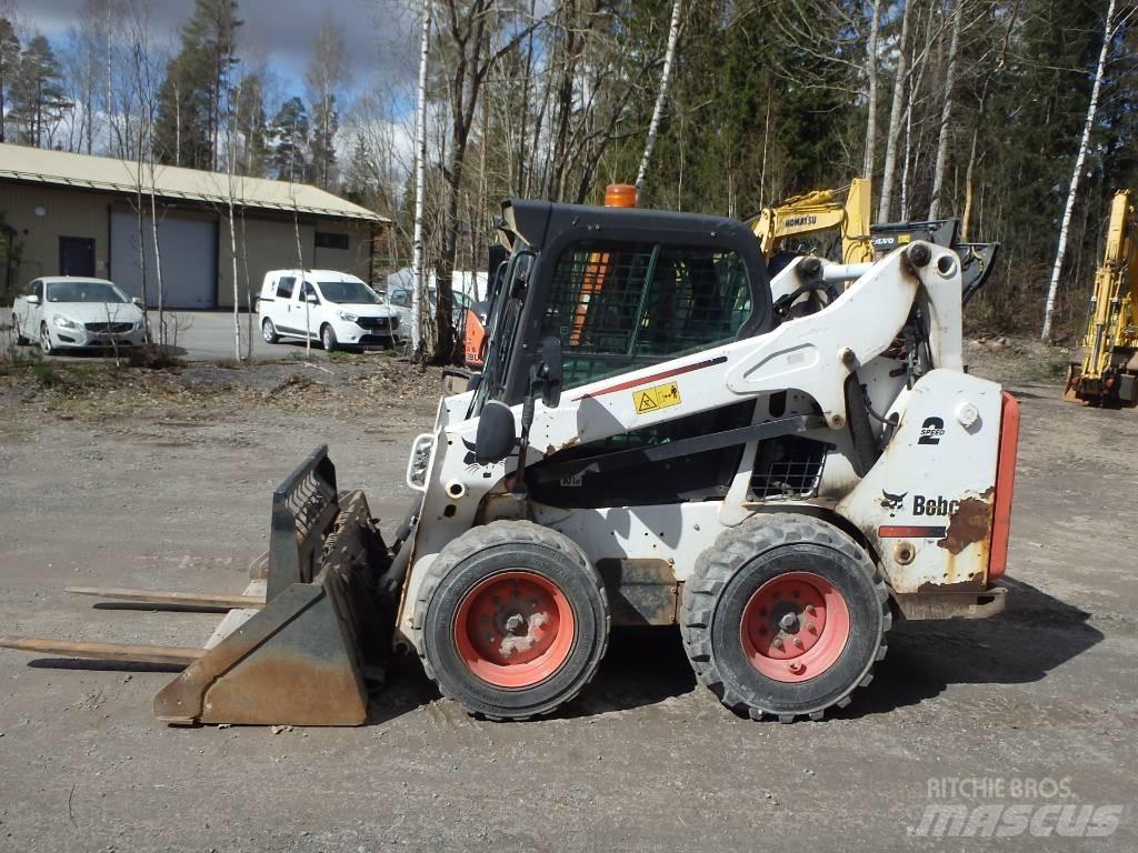 Bobcat S 530 Smykem řízené nakladače
