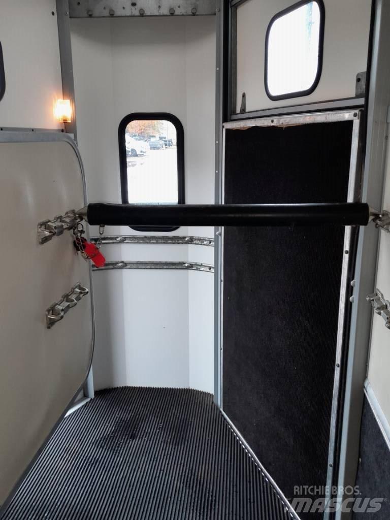 Ifor Williams HB 506 Přívěsy pro přepravu zvířat