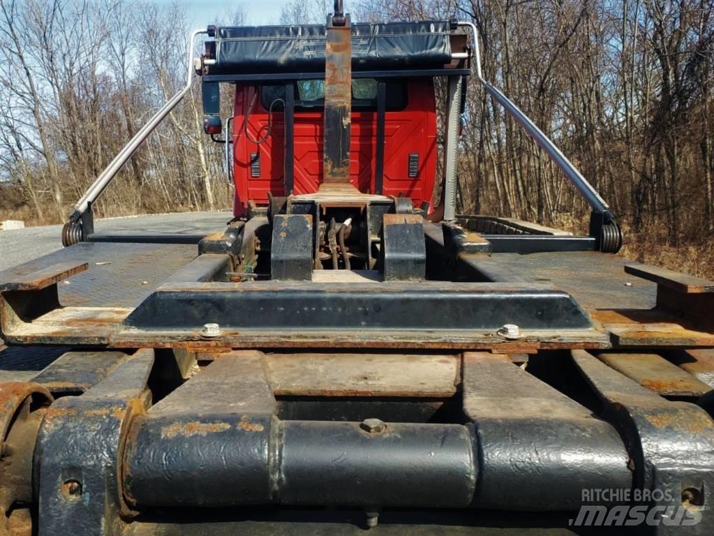 International WS7400 Hákový nosič kontejnerů