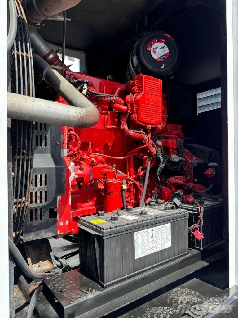 Cummins C 300 D6R Naftové generátory