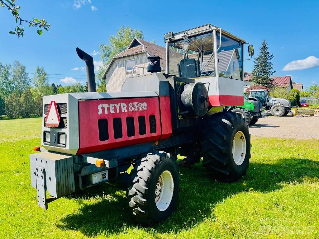 Steyr 8320 Sklízecí řezačka