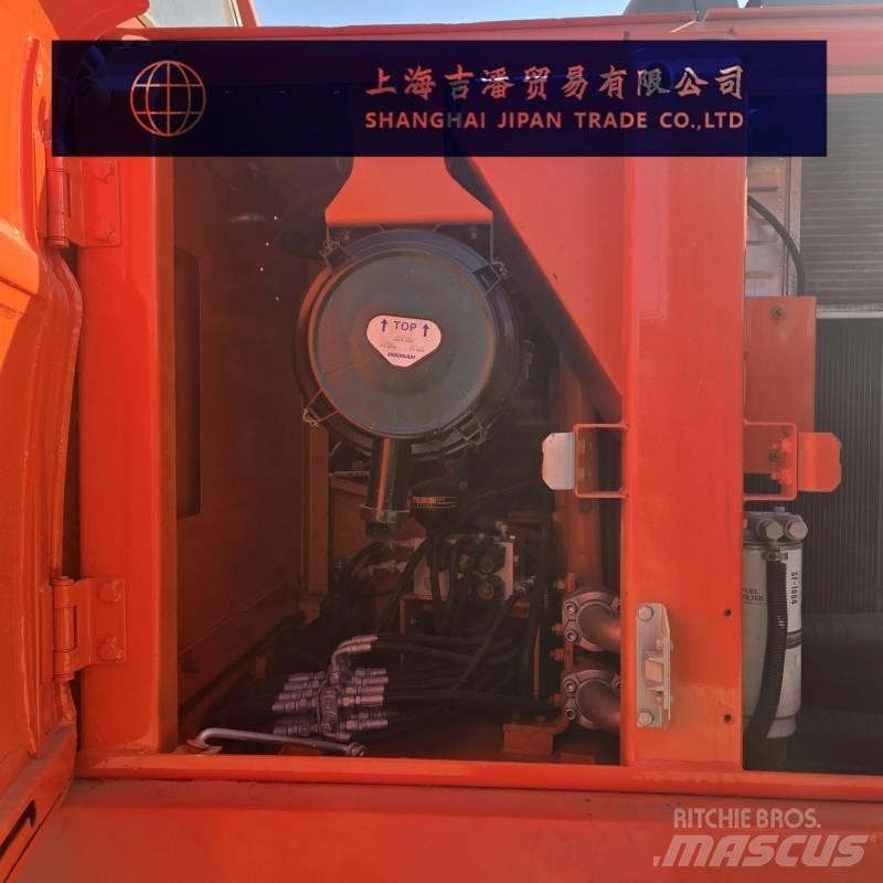 Doosan DX 225 RB Pásová rýpadla