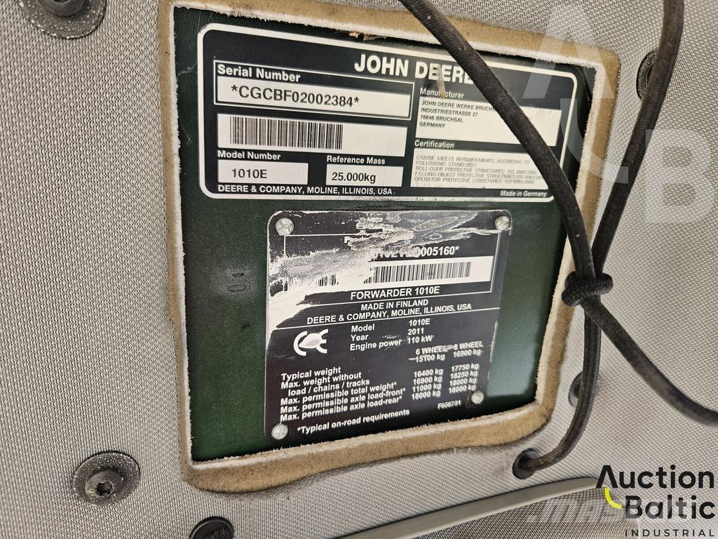 John Deere 1010 E Vyvážecí traktory