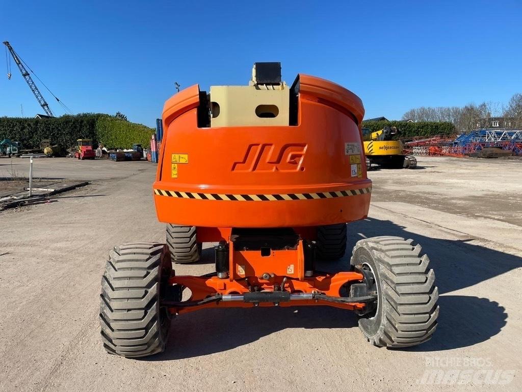 JLG 520 AJ Kloubové plošiny