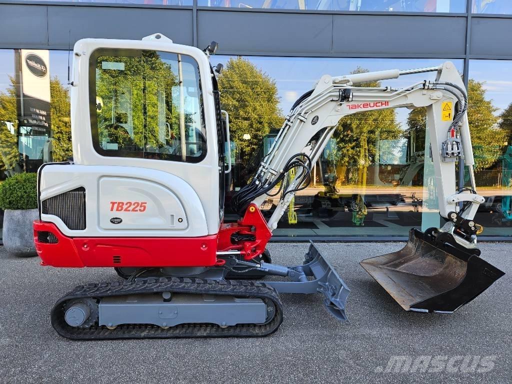 Takeuchi TB 225 Mini rýpadla < 7t
