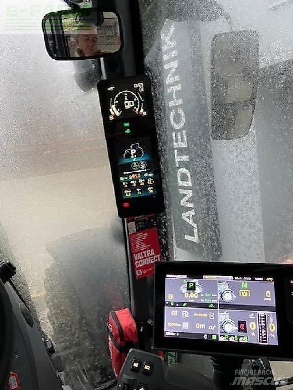 Valtra q305 Traktory