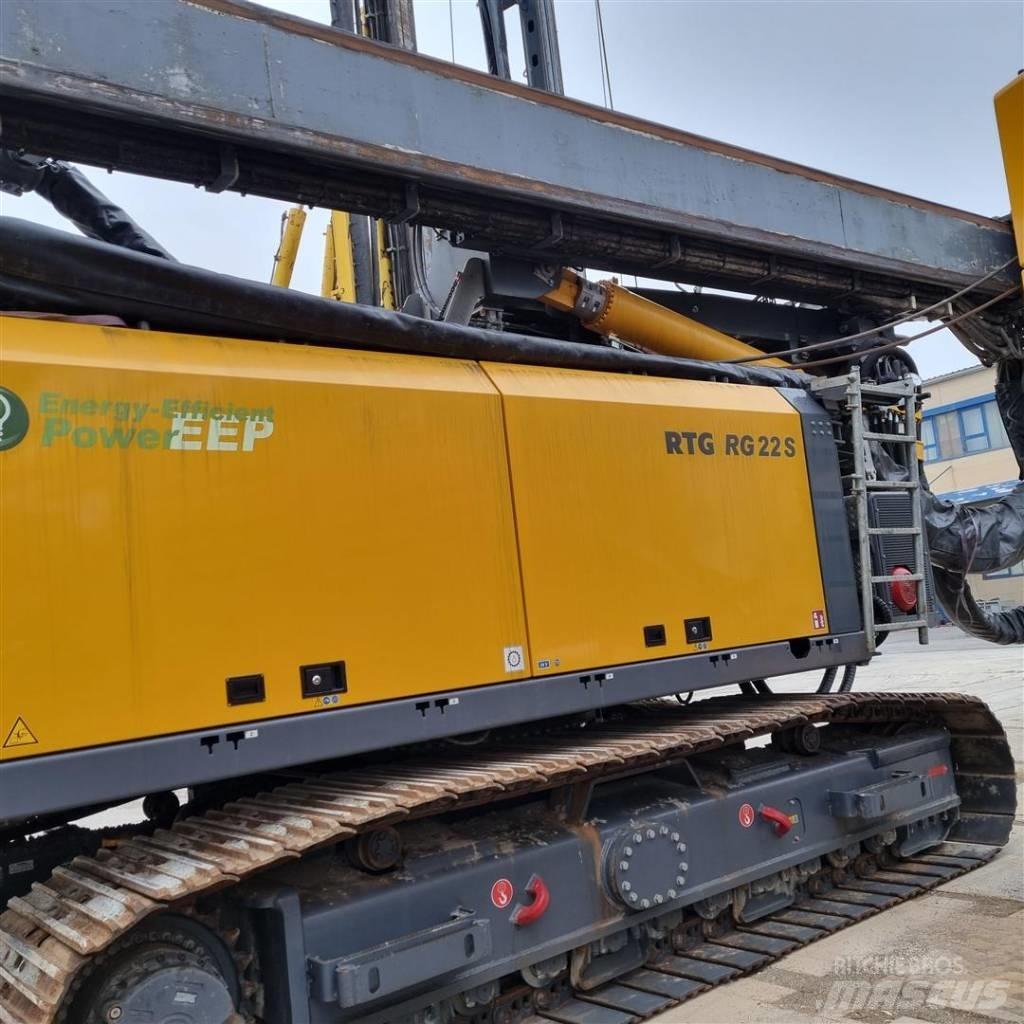 Bauer / RTG RG 22-S Pilířové jeřáby