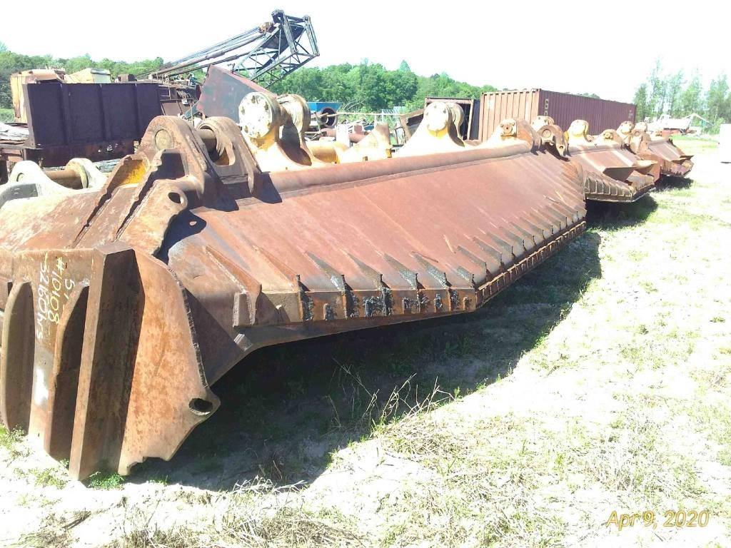 Komatsu D 575 A-3 Pásové dozery