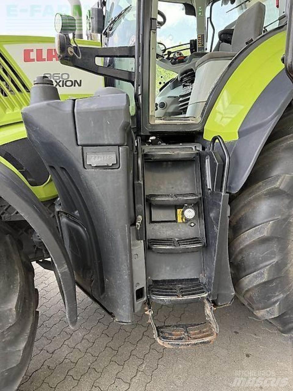 CLAAS axion 960 Traktory