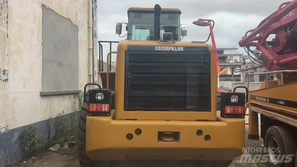 CAT 966 H Kolové nakladače