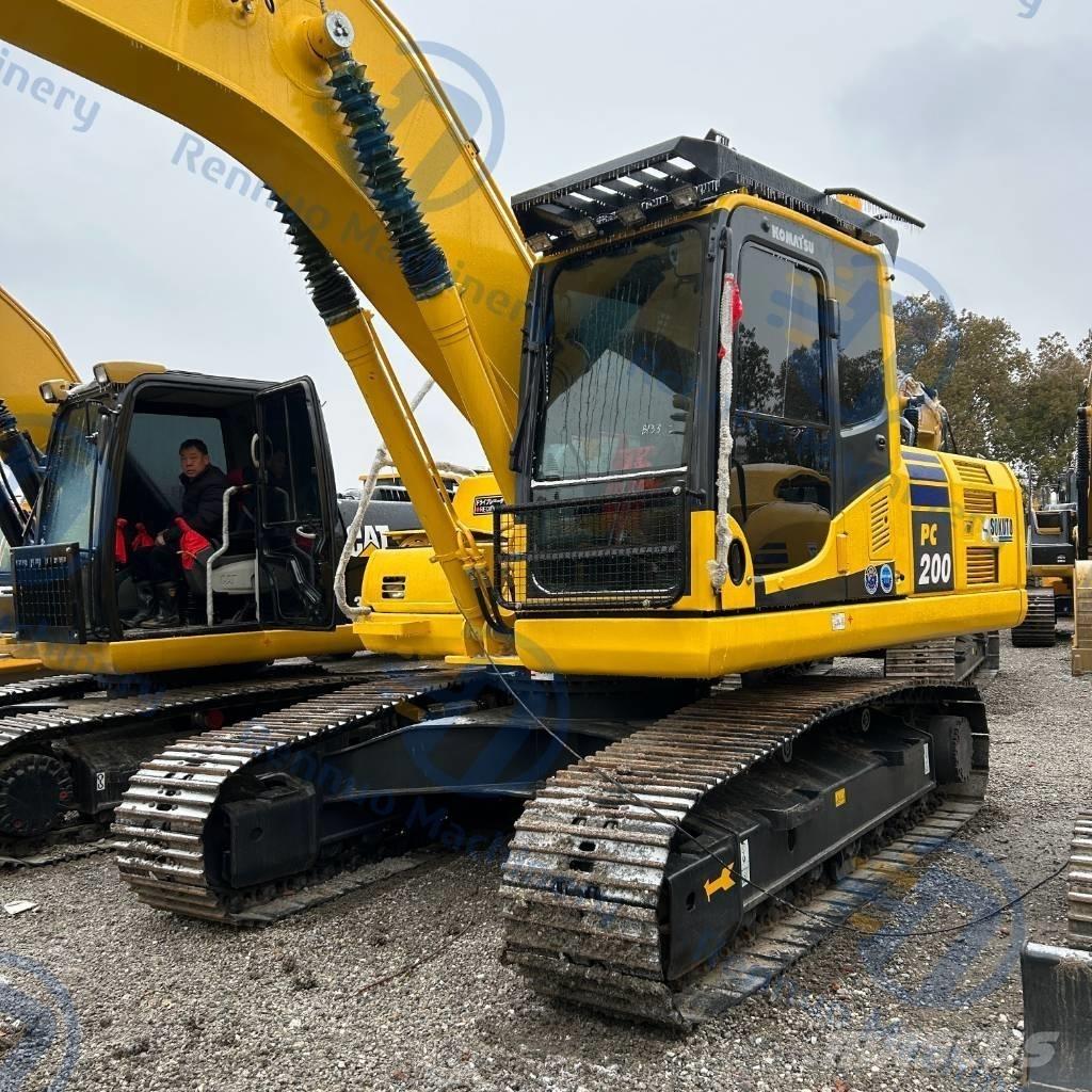 Komatsu PC200-8 Pásová rýpadla