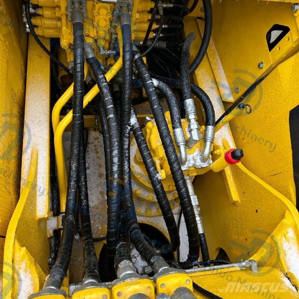 Komatsu PC200-8 Pásová rýpadla