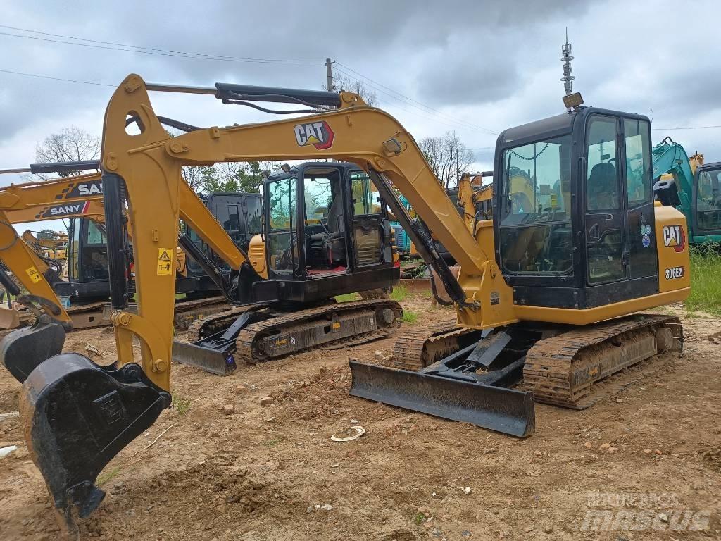 CAT 306E2 Mini rýpadla < 7t
