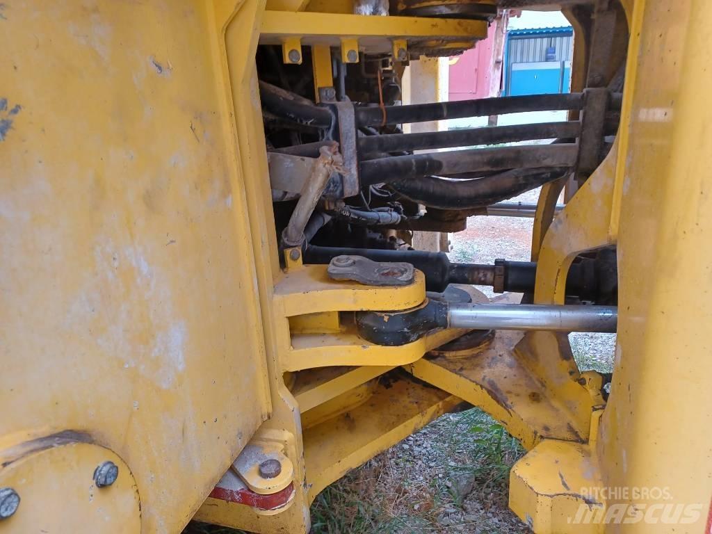 New Holland W271 Kolové nakladače