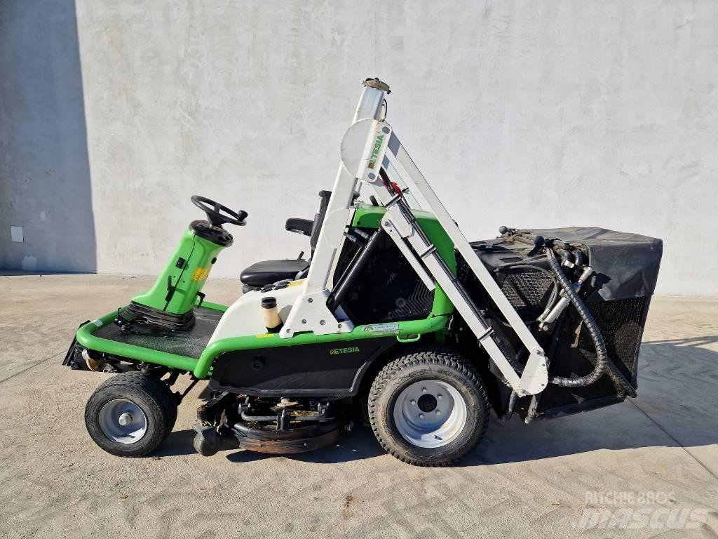 Etesia 124D Sekačky namontované a tažené
