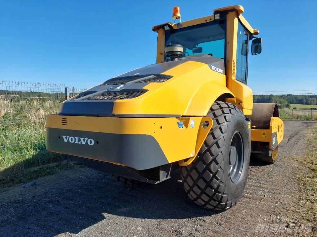 Volvo SD 115 B Tahačové válce